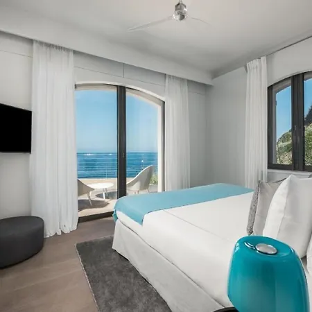 Вилла Amazing Five Bedrooms With Stunning View In Tropez, French Riviera Сен-Тропе